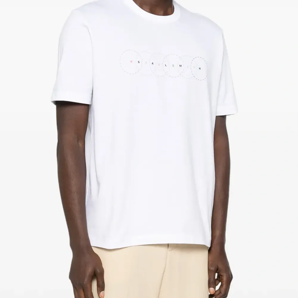 Футболка с логотипом