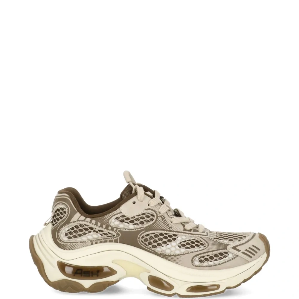 Кроссовки с вставками с драконом