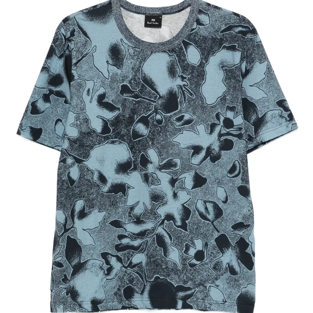 Футболка с цветочным принтом