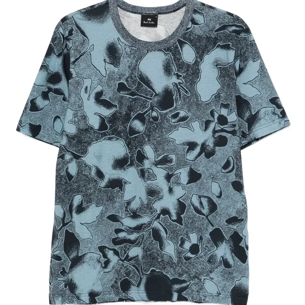 Футболка с цветочным принтом