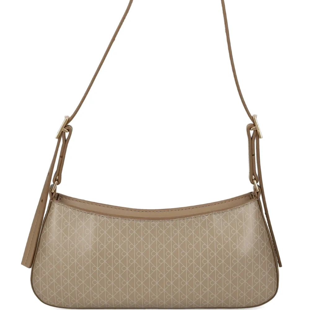 Сумка на плечо с монограммой