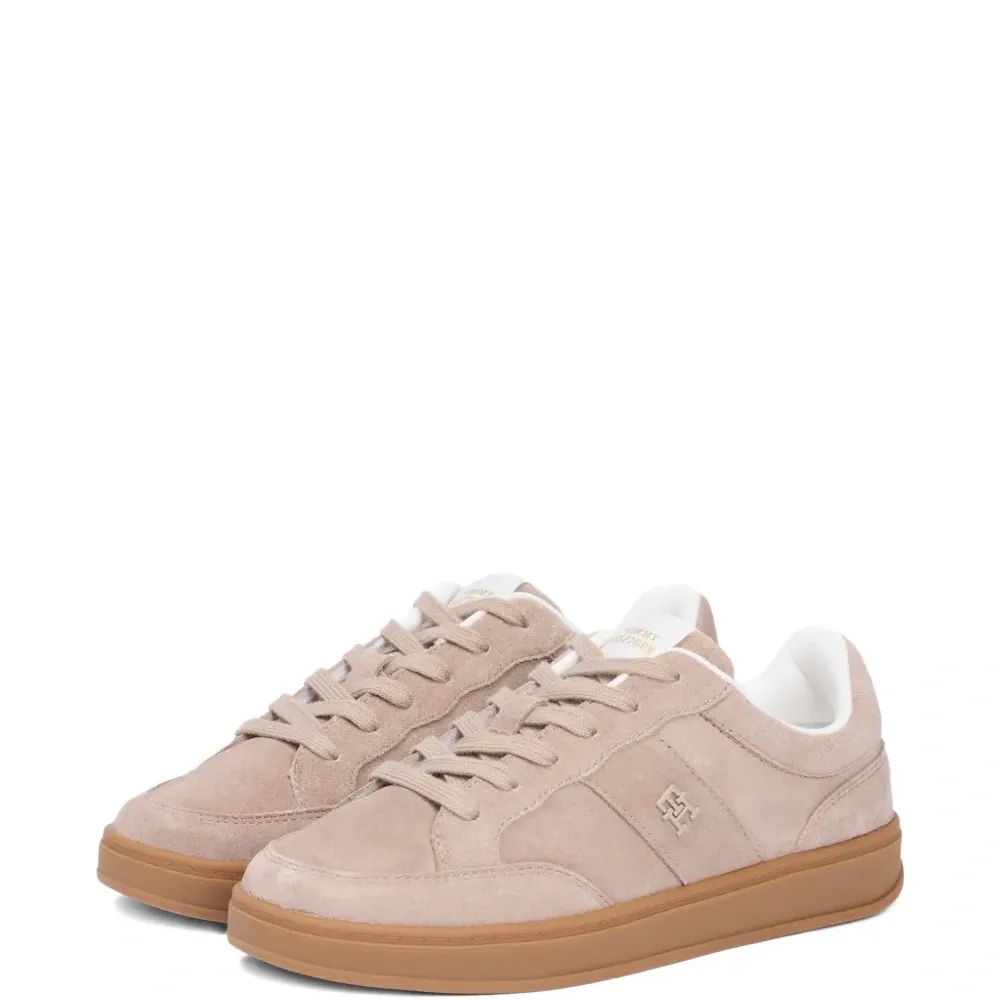 Низкие кеды с логотипом