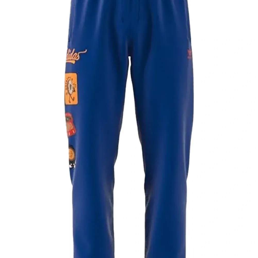 Спортивные брюки с нашивкой