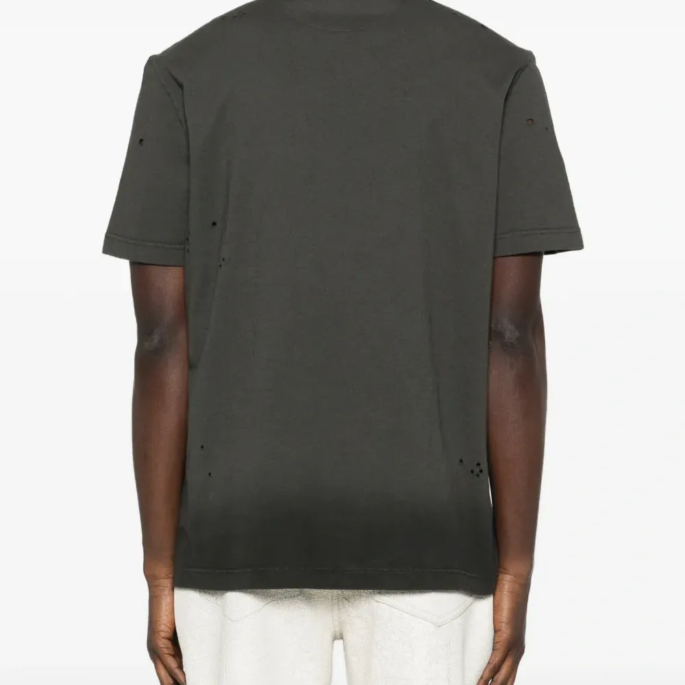 Футболка Journey с потертостями и сердцем