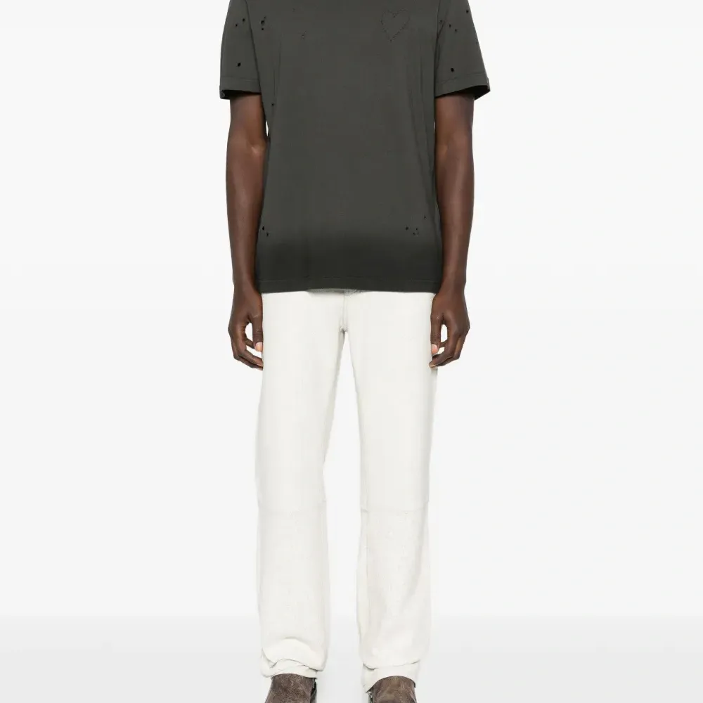 Футболка Journey с потертостями и сердцем