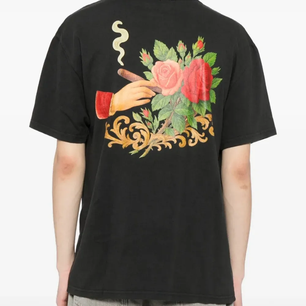 Футболка с принтом роз
