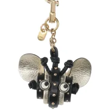 Брелок для ключей с пчелой и заклёпками Брелок для ключей с пчелой и заклёпками