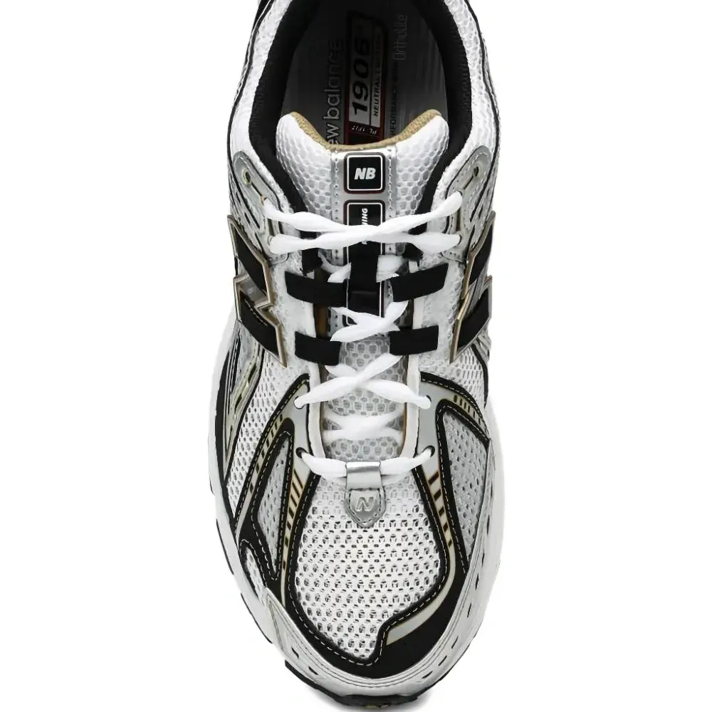 Кроссовки с нашивкой-логотипом