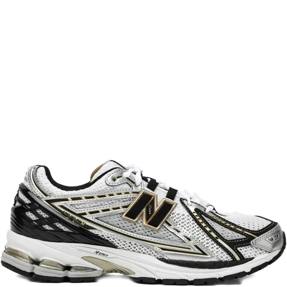 Кроссовки с нашивкой-логотипом