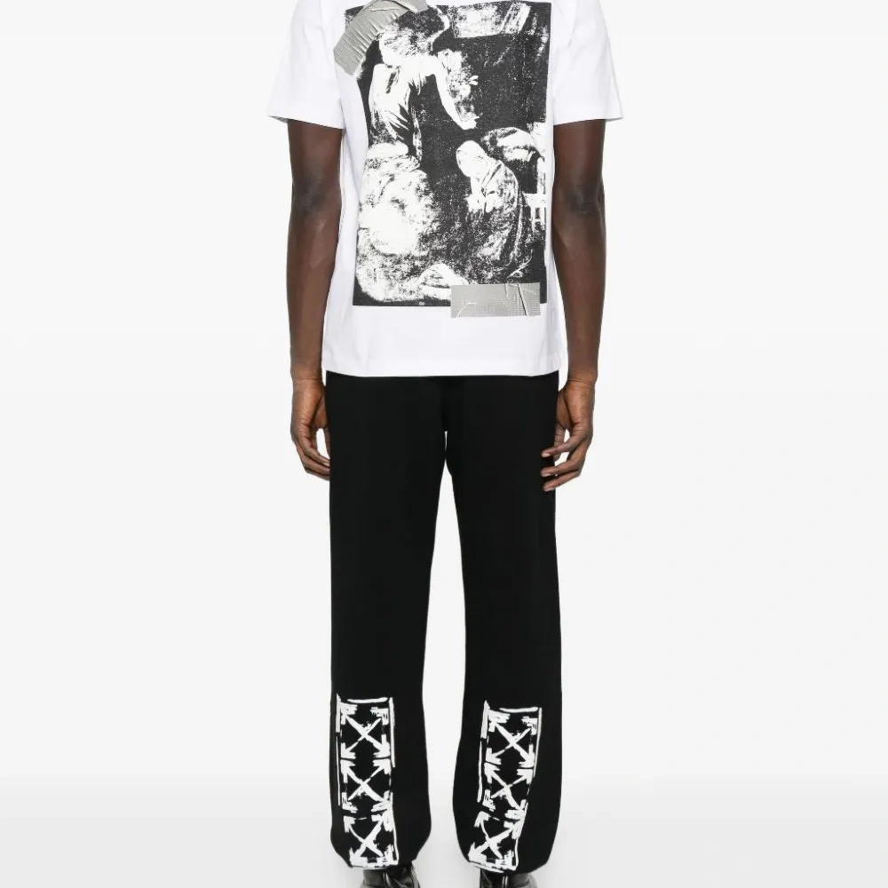 Футболка с графическим принтом