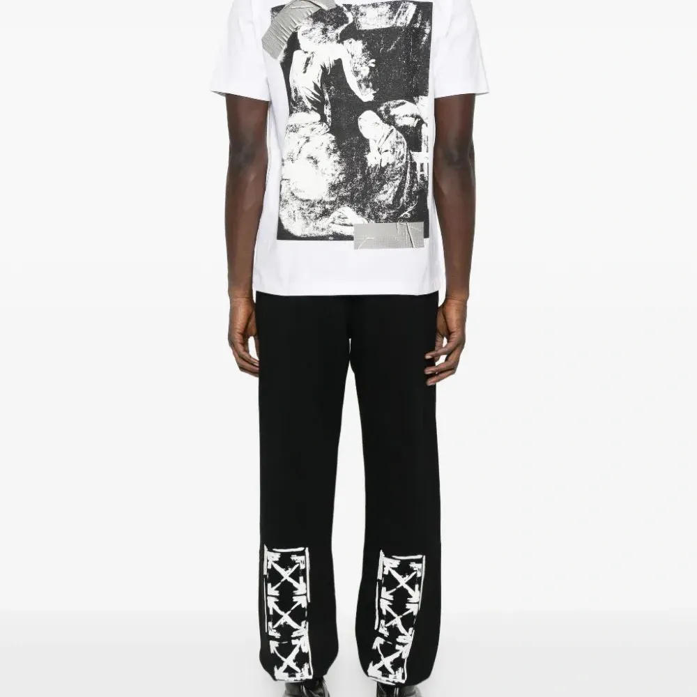 Футболка с графическим принтом