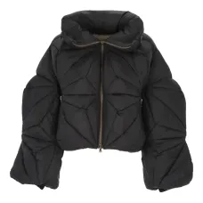 Куртка с геометрической алмазной стёжкой