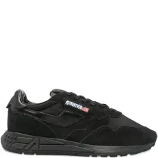 Замшевые кроссовки с нашивкой-логотипом