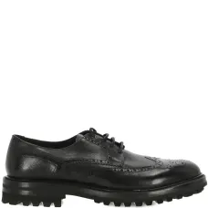 Черные дерби на шнуровке