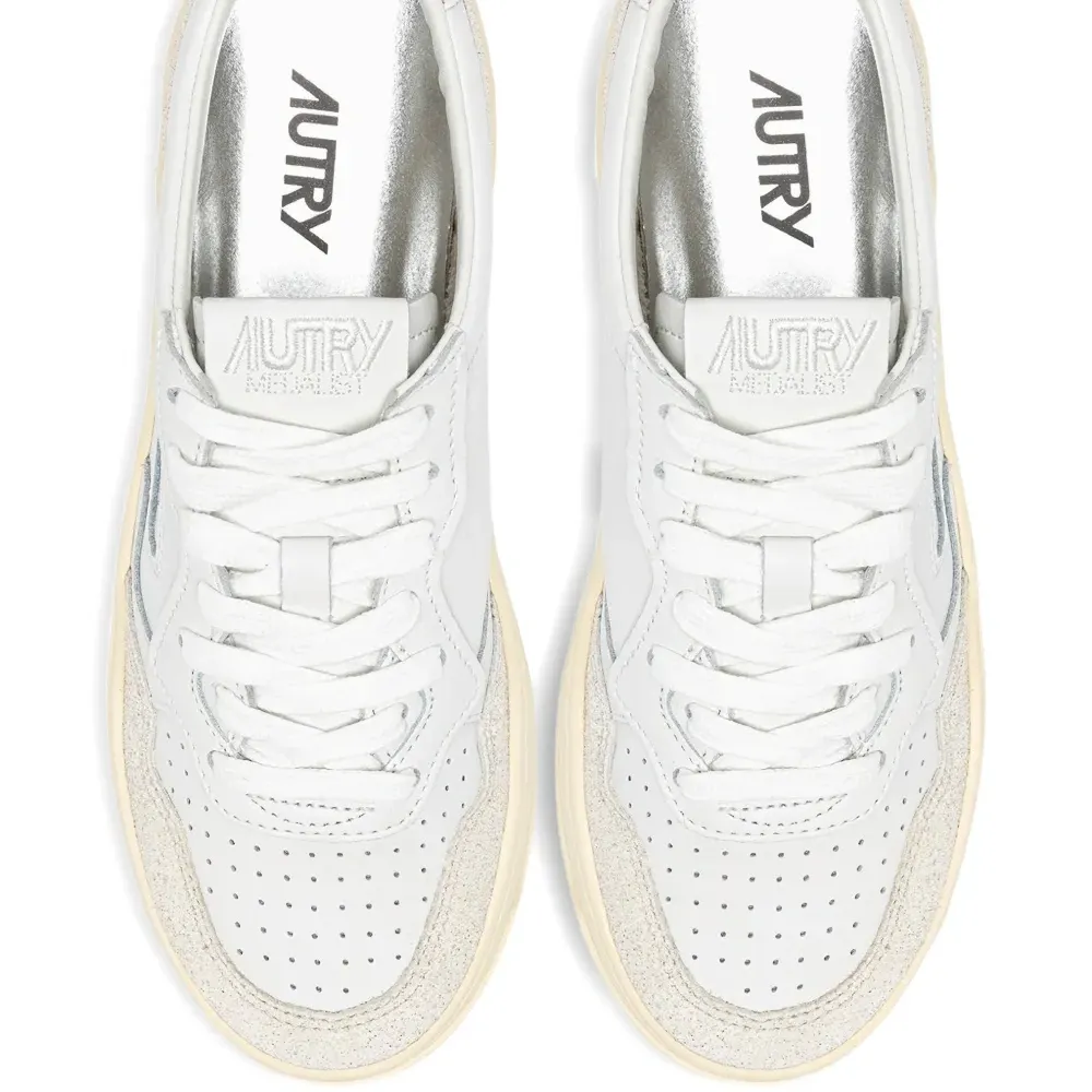 Кроссовки с платформой и вставками