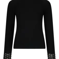 Джемпер с вырезами и украшениями Джемпер с вырезами и украшениями