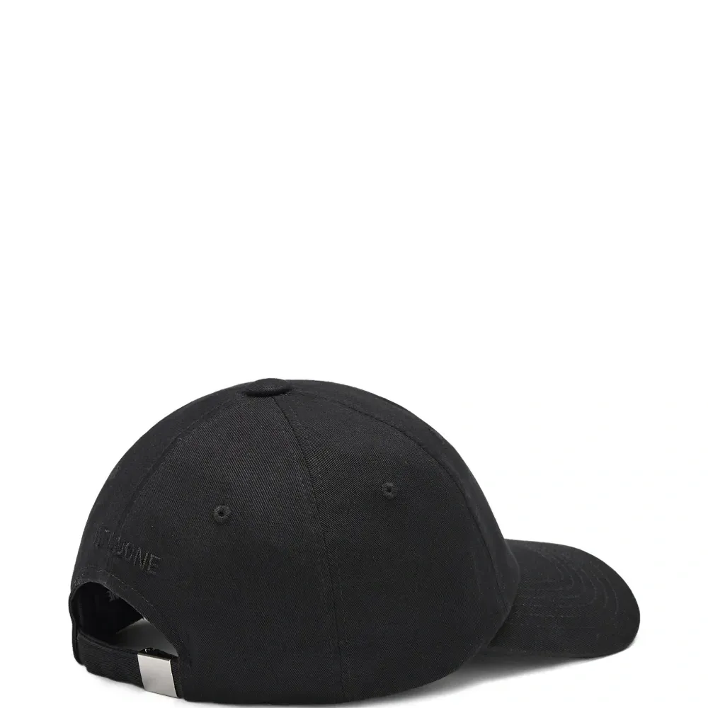 Бейсболка с украшением в виде розы