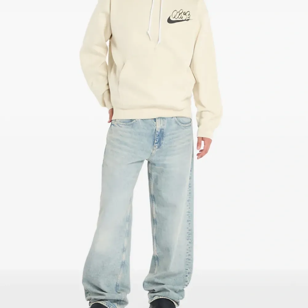 Худи с графическим логотипом