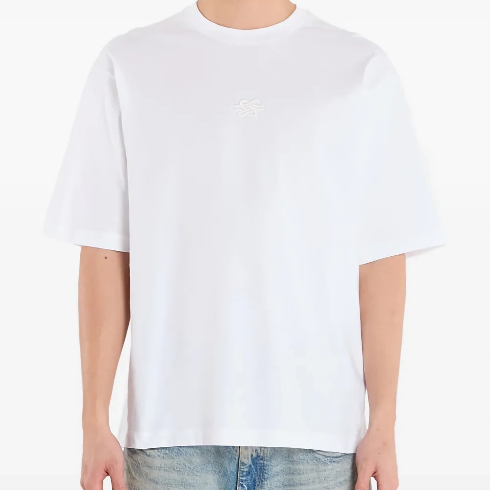 Футболка свободного кроя с вышивкой