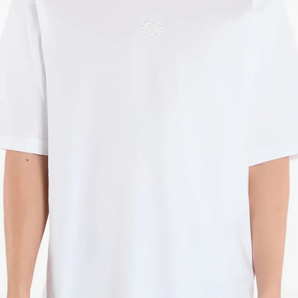 Футболка свободного кроя с вышивкой