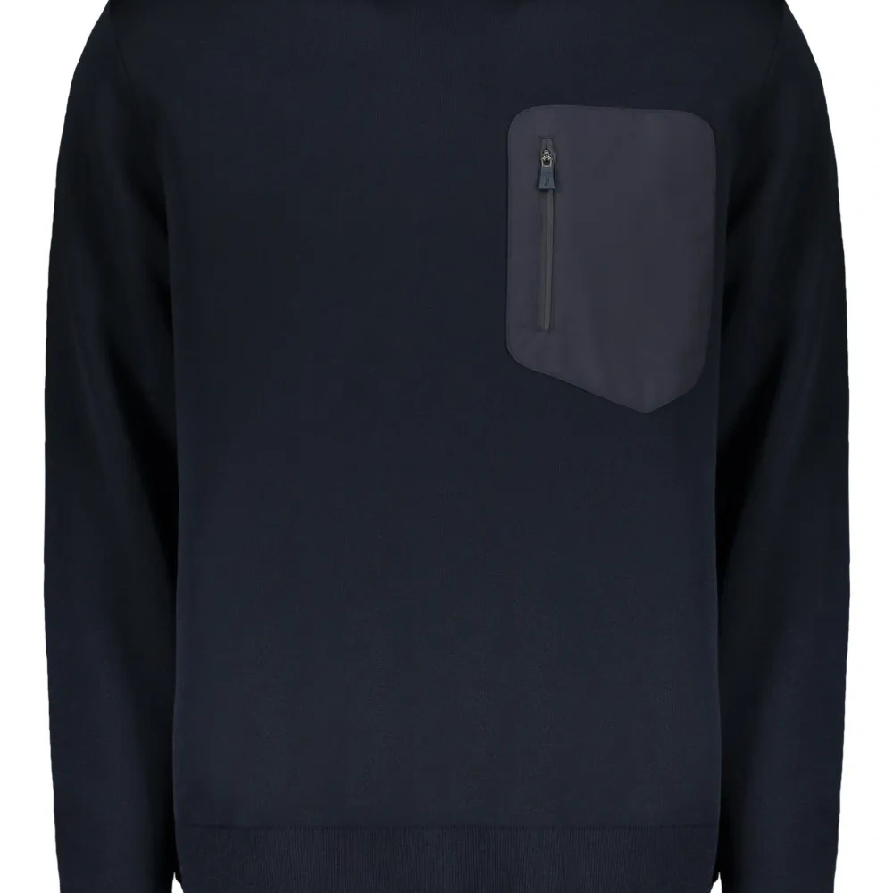 Свитер с круглым вырезом и карманом