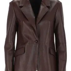 Куртка с карманом на пуговице