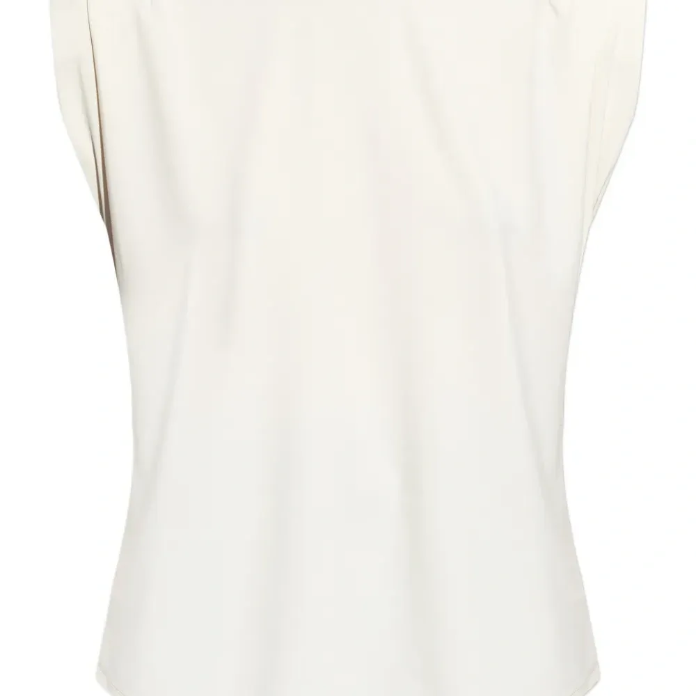 Топ без рукавов с круглым вырезом