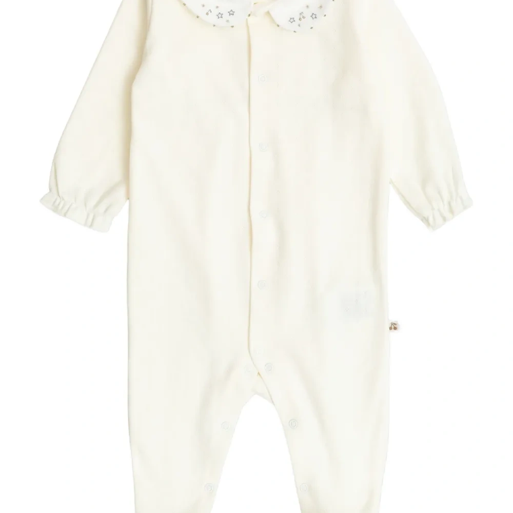 Детский комбинезон Lintina с украшением в виде звезд и воротничком Детский комбинезон Lintina с украшением в виде звезд и воротничком