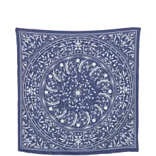 Шелковый платок с цветочным принтом Шелковый платок с цветочным принтом