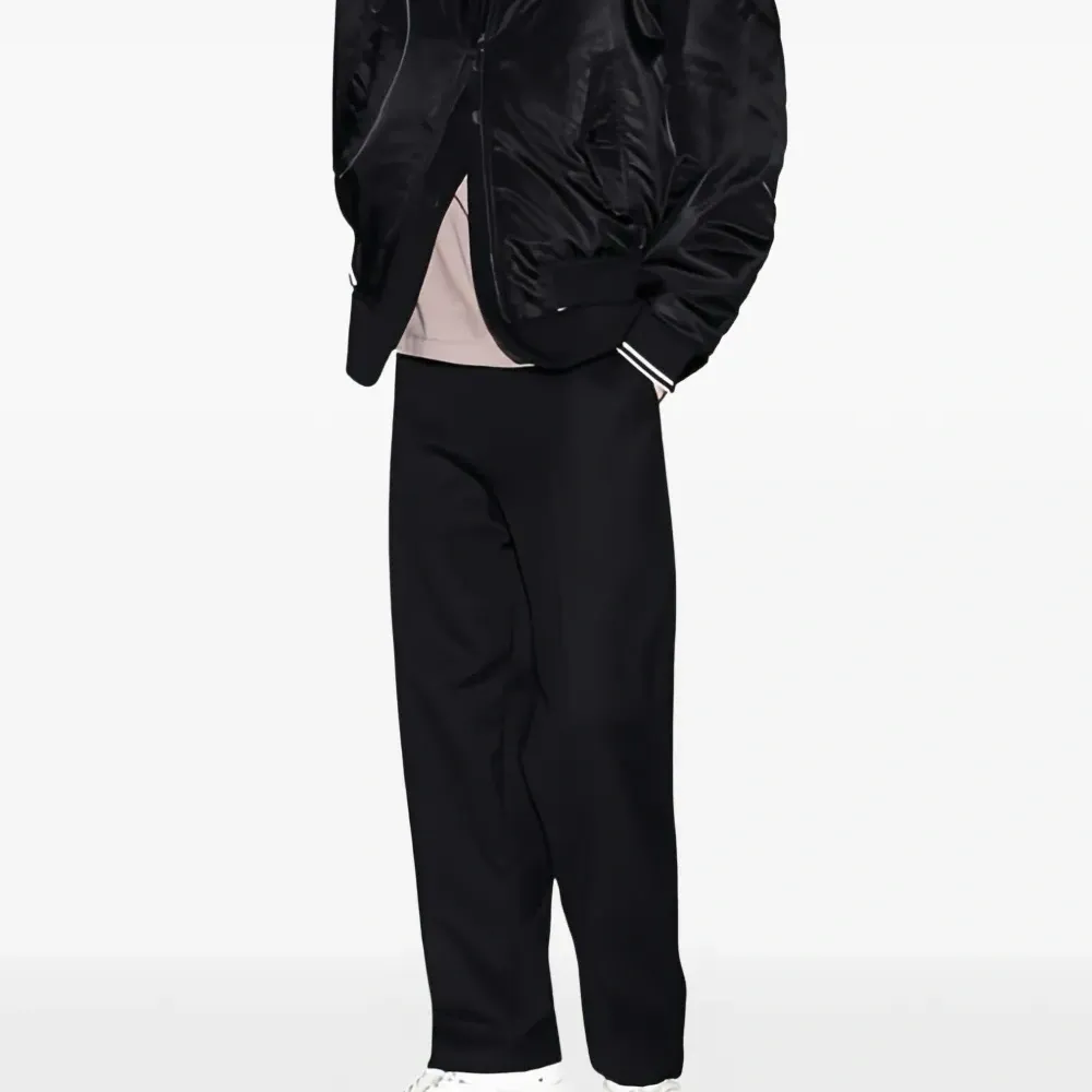 Футболка с круглым вырезом