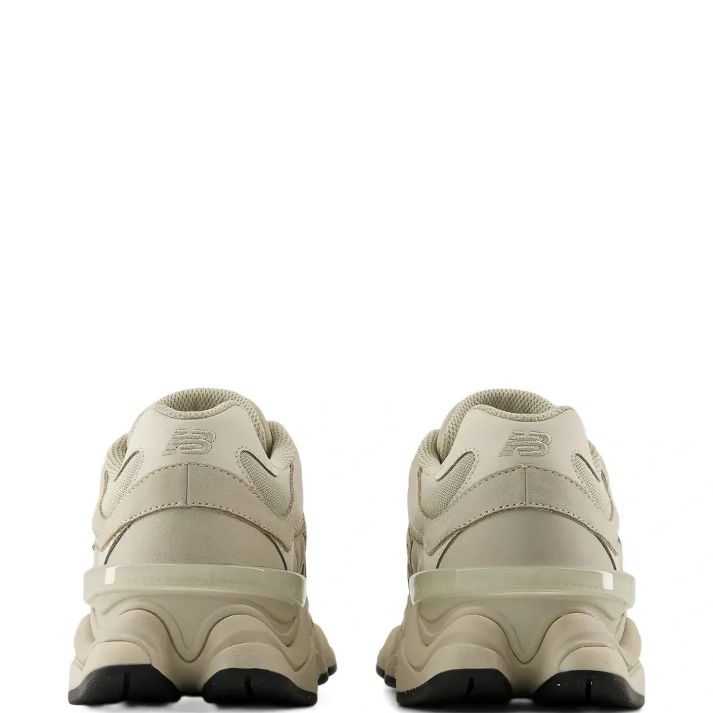 Кроссовки 9060 с нашивкой-логотипом