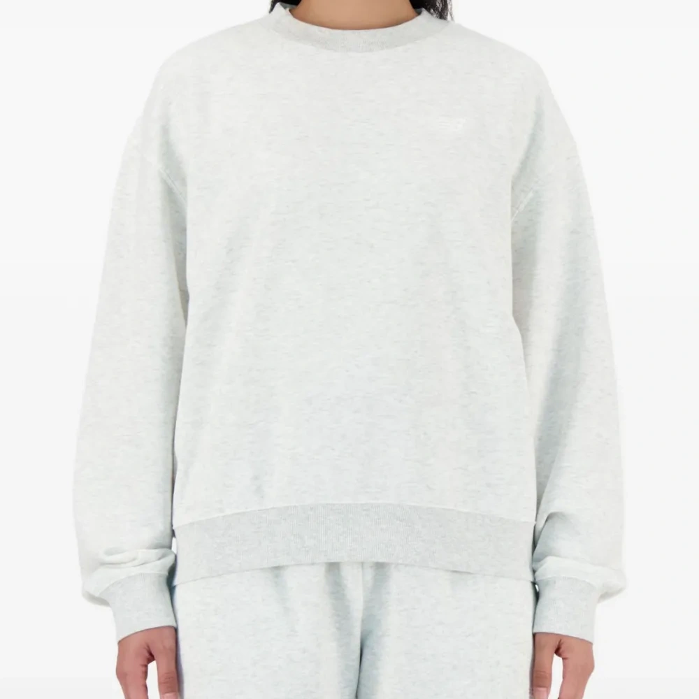 Спортивный свитшот с круглым вырезом