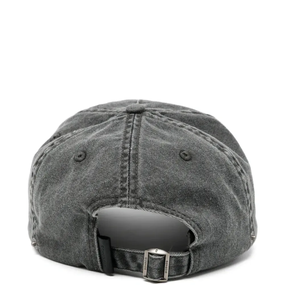 Кепка с вышивкой