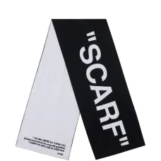 Вязаный шарф с надписью "Quotes" Вязаный шарф с надписью "Quotes"