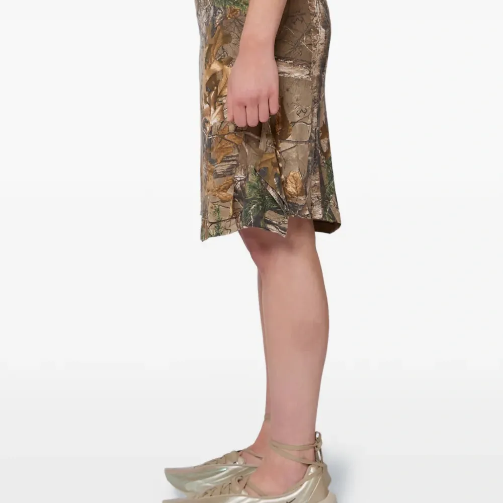 Многослойная юбка миди с камуфляжным принтом Многослойная юбка миди с камуфляжным принтом