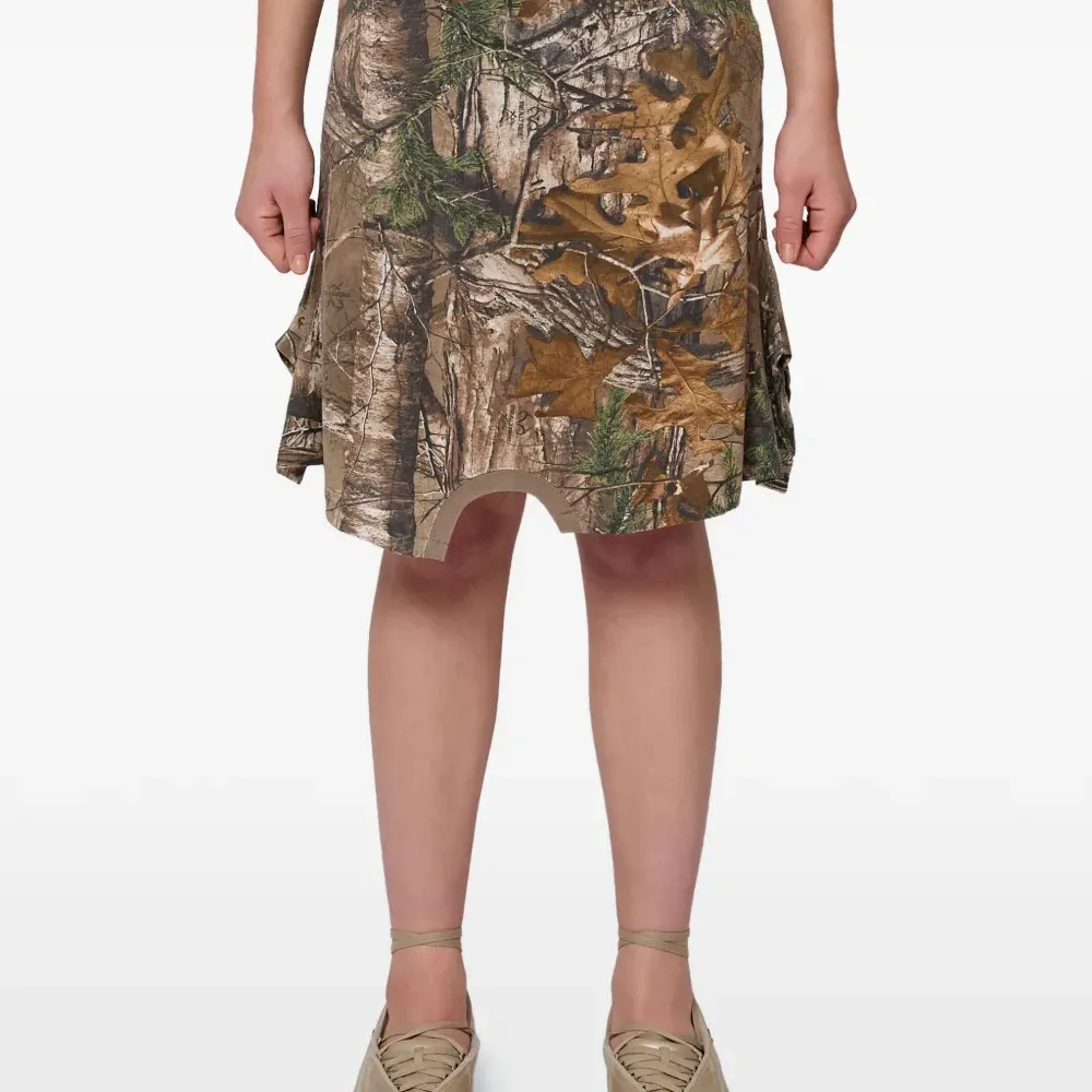 Многослойная юбка миди с камуфляжным принтом Многослойная юбка миди с камуфляжным принтом