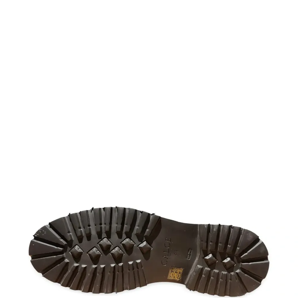 Ботинки на шнуровке с массивной подошвой