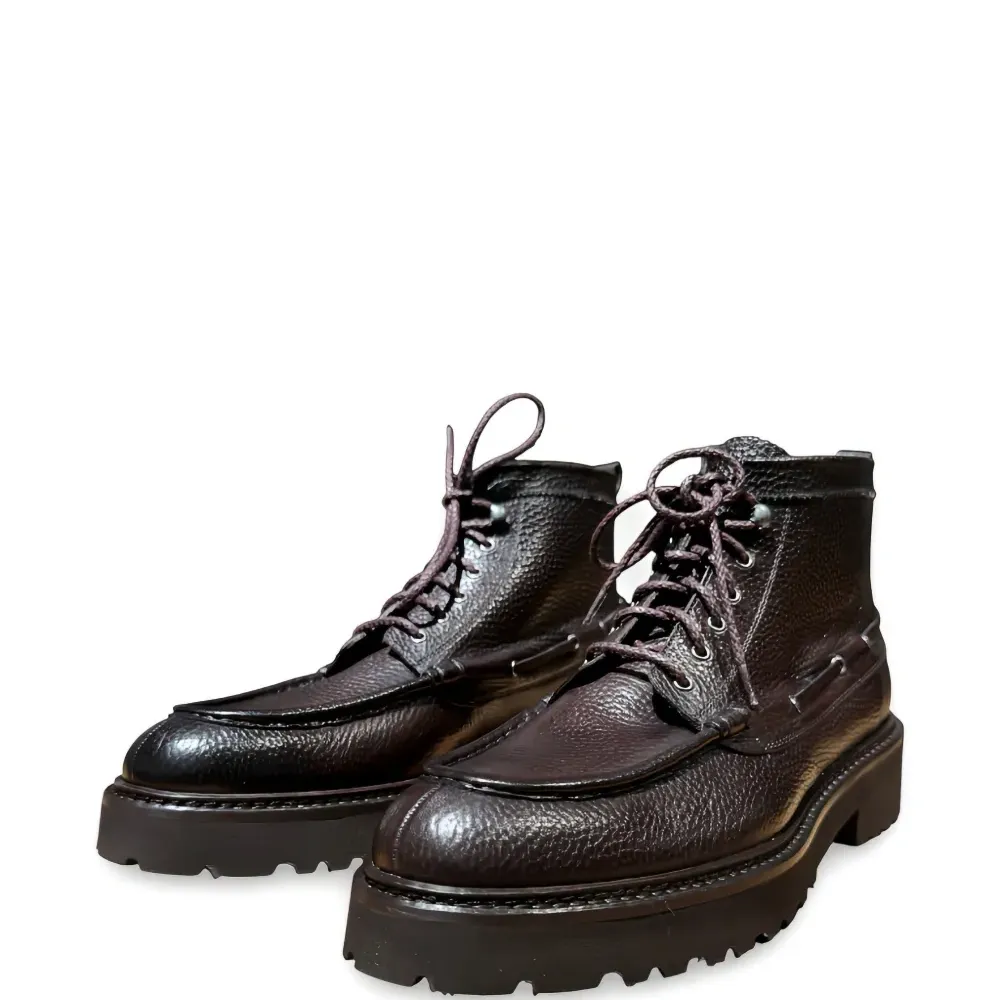 Ботинки на шнуровке с массивной подошвой