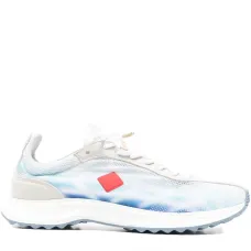 Кроссовки с квадратным логотипом