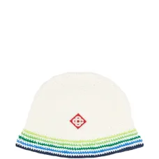 Панама с полосатыми деталями