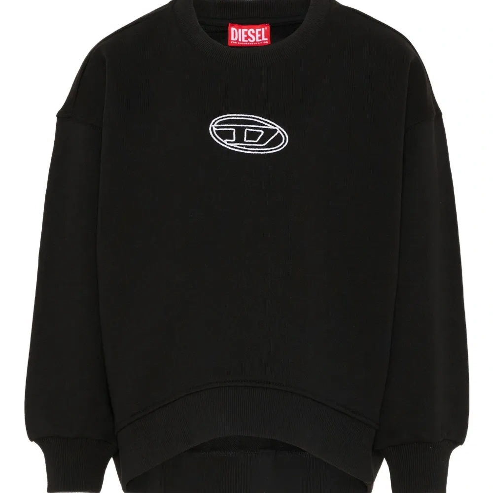 Свитшот с логотипом и круглым вырезом