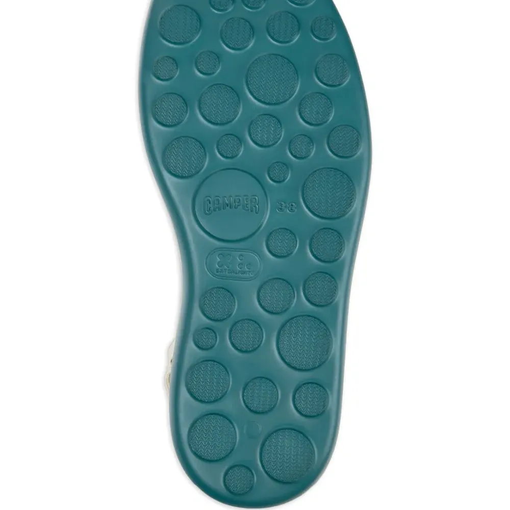 Босоножки с перекрестными ремешками Босоножки с перекрестными ремешками