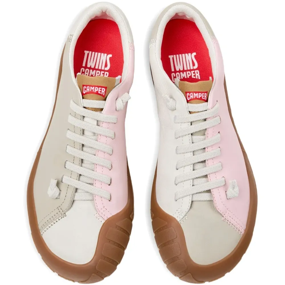 Розовые кроссовки