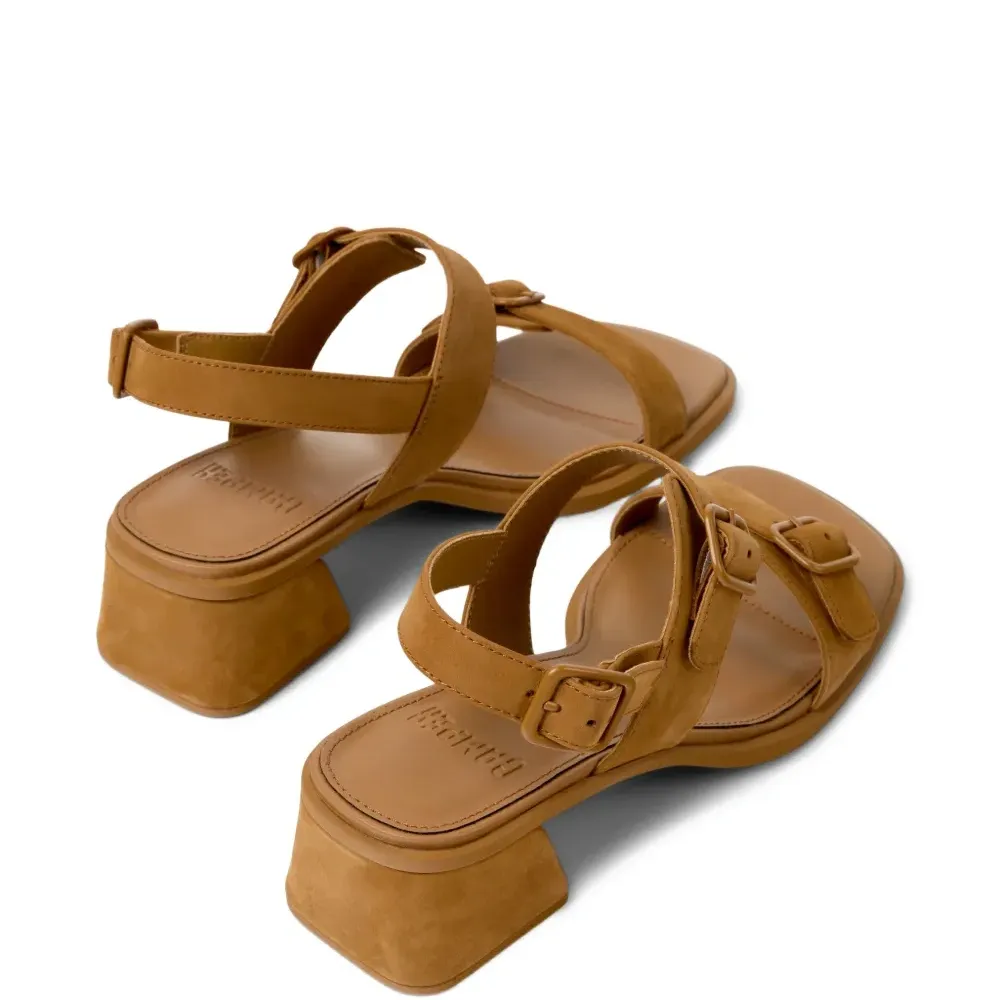 Босоножки Kora с пряжками