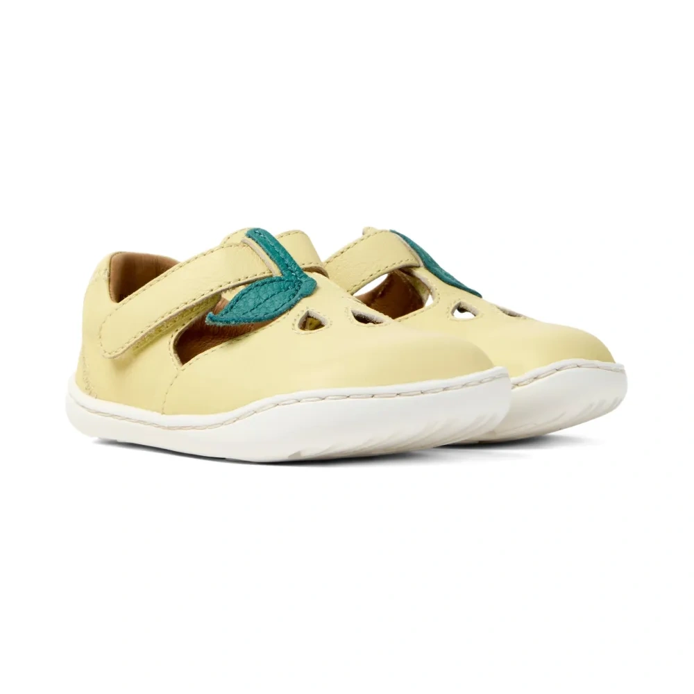 Балетки с аппликацией