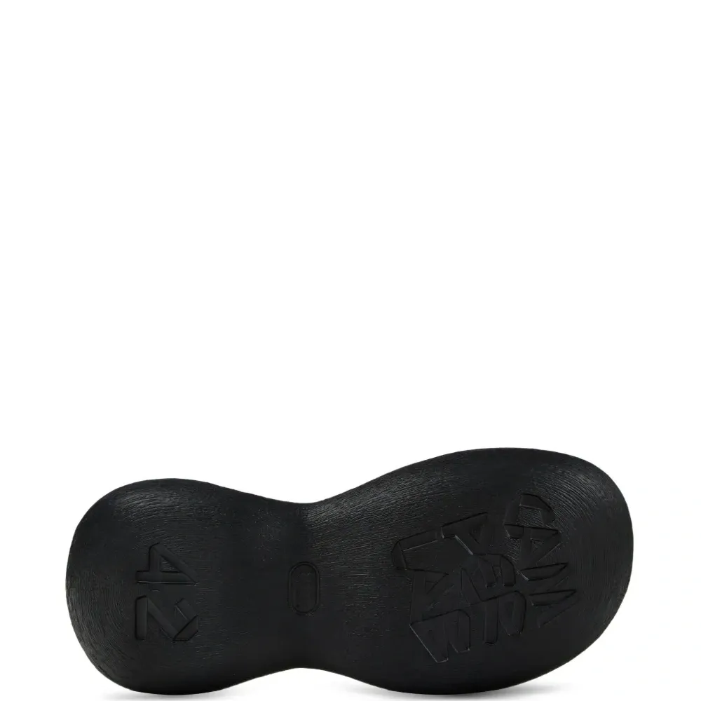 Кроссовки Caramba с логотипом