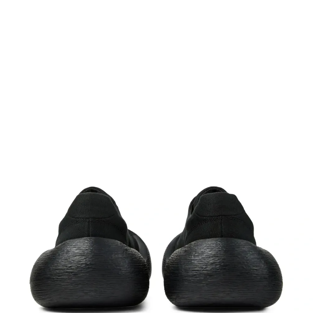 Кроссовки Caramba с логотипом