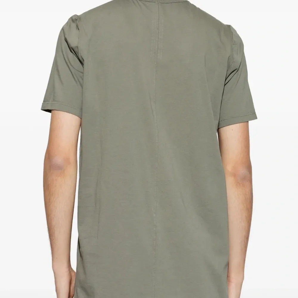 Футболка с круглым вырезом