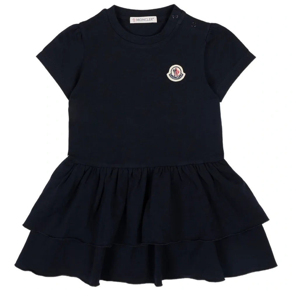 Платье с короткими рукавами и ярусными рюшами