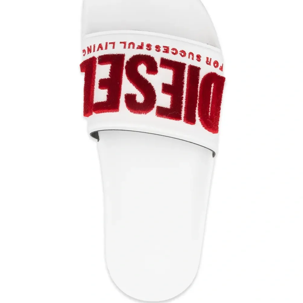 Резиновые шлёпанцы с логотипом Sa-Mayemi